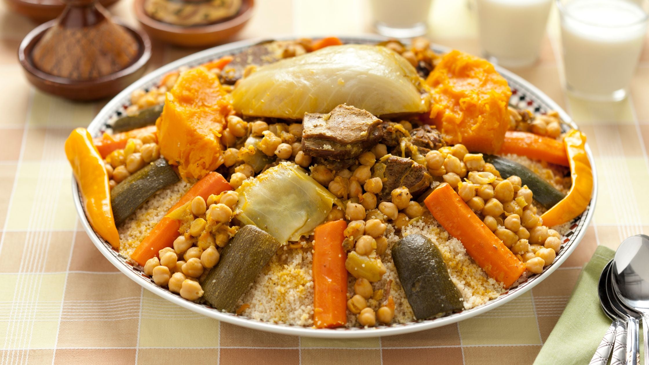 5 Délicieuses recettes marocaines du couscous à essayer avec une couscoussière en cuivre à ne pas rater