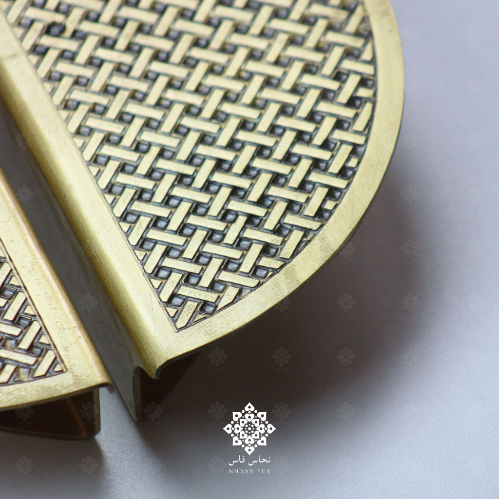 MAJESTY - Poignée de porte en laiton en relief vernis - NHASSFES