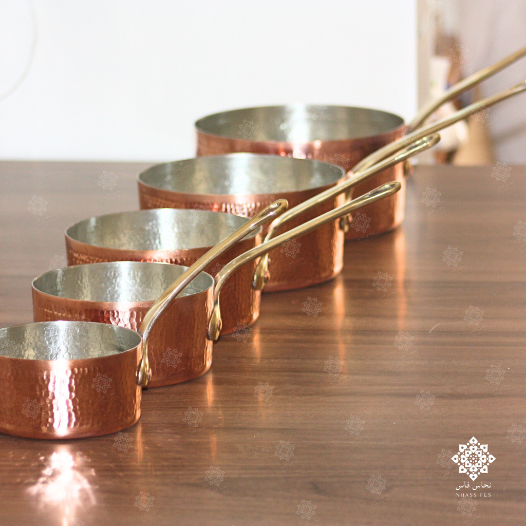 Set de 5 Casseroles en Cuivre Martelé – L'Élégance Artisanale Restaurée pour Votre Cuisine - NHASSFES