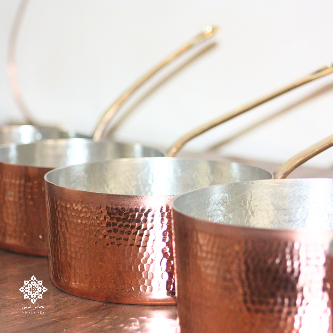Set de 5 Casseroles en Cuivre Martelé – L'Élégance Artisanale Restaurée pour Votre Cuisine - NHASSFES